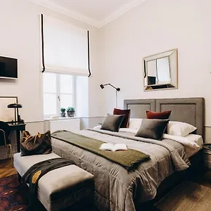Jana 3 Apartment