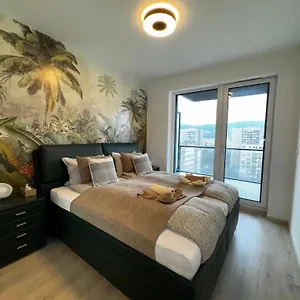 Riverguard With Free Parking Apartment Budapest